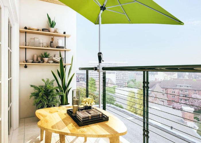Sonnenschirm auf dem Balkon anbringen – so einfach geht`s