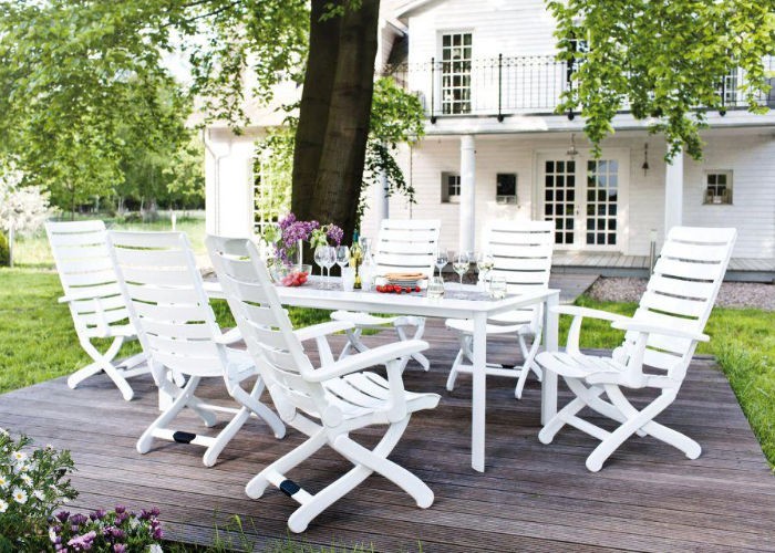 Gartenmöbel aus Kunststoff: Vorteile und Pflegetipps